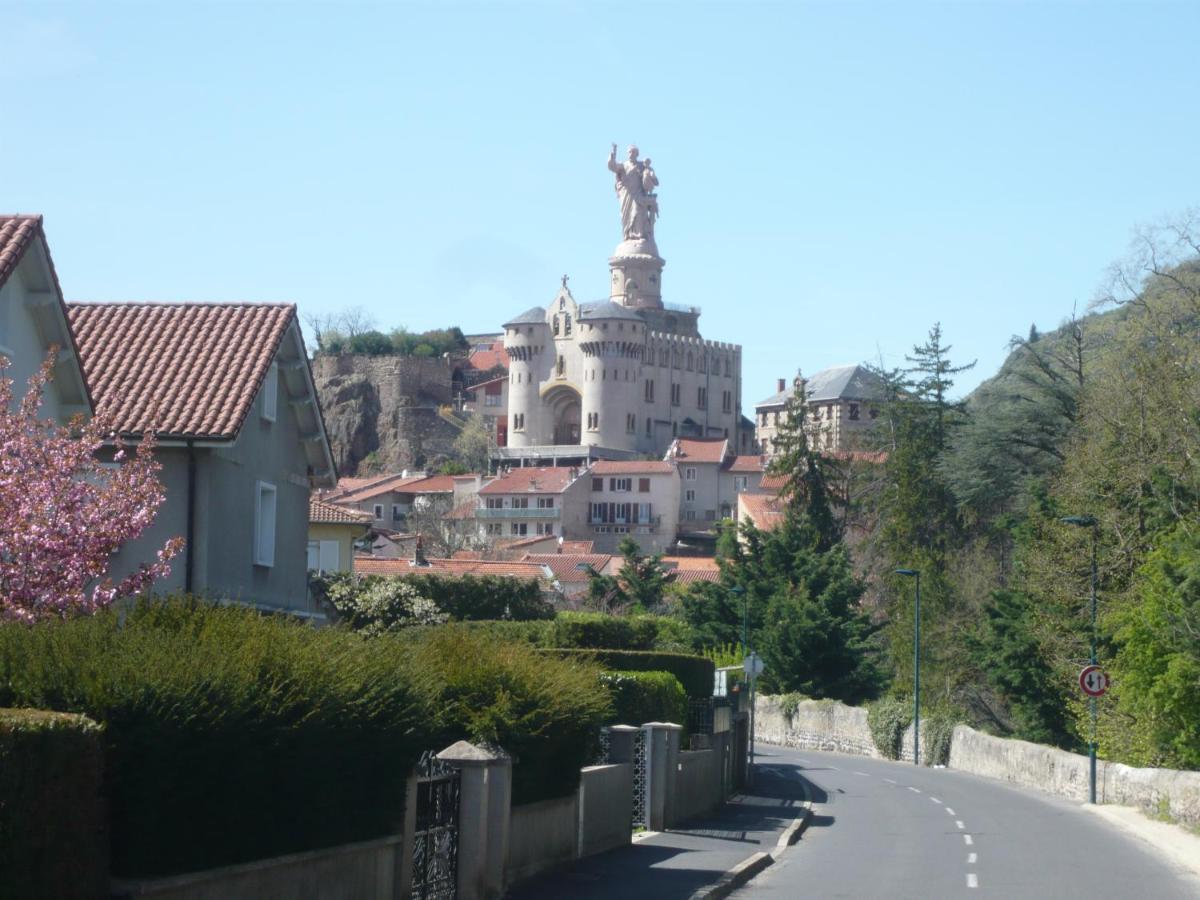 Le Petit St Clair Apartment Le Puy-en-Velay Ngoại thất bức ảnh