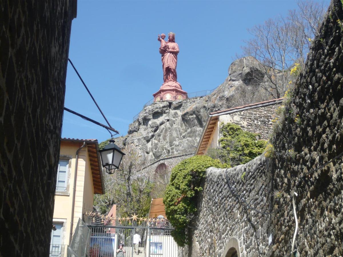 Le Petit St Clair Apartment Le Puy-en-Velay Ngoại thất bức ảnh