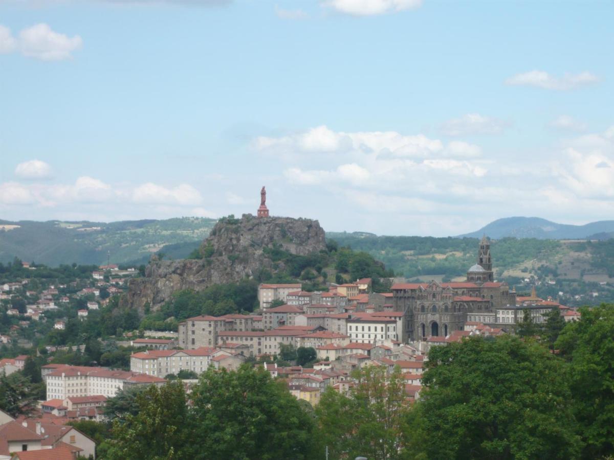 Le Petit St Clair Apartment Le Puy-en-Velay Ngoại thất bức ảnh